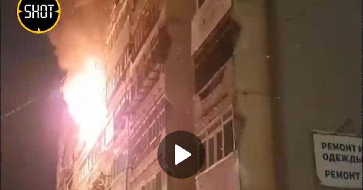 Пожар загнал жителей сыктывкарской многоэтажки в западню