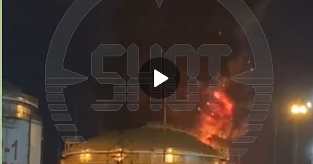 Пожар в российской Тамани: горит нефтебаза
