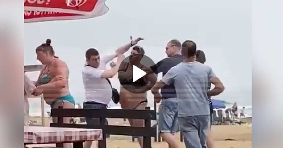Пляжное видео из Приморья: отдыхающая брутально избивает соседей по пляжу
