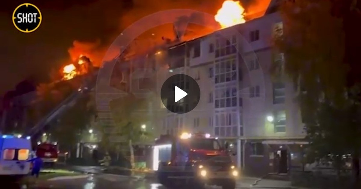 Крупный пожар в Тобольске: жилой дом вспыхнул как спичка из-за взрыва газа