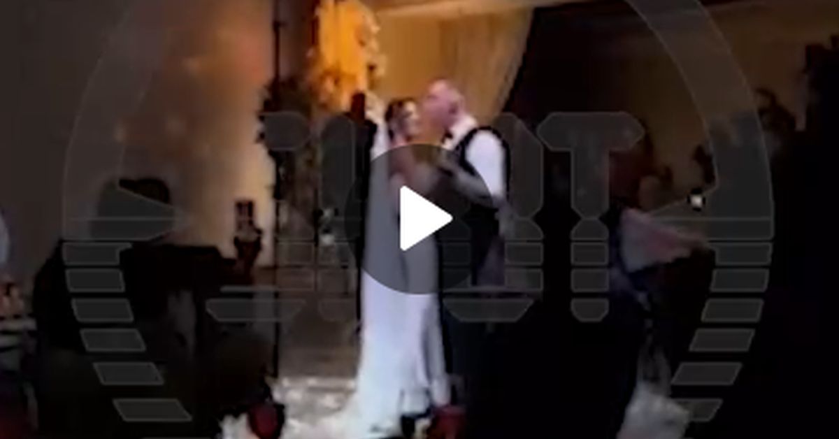 Огненная свадьба в Череповце: пожар возник в разгар танца молодоженов