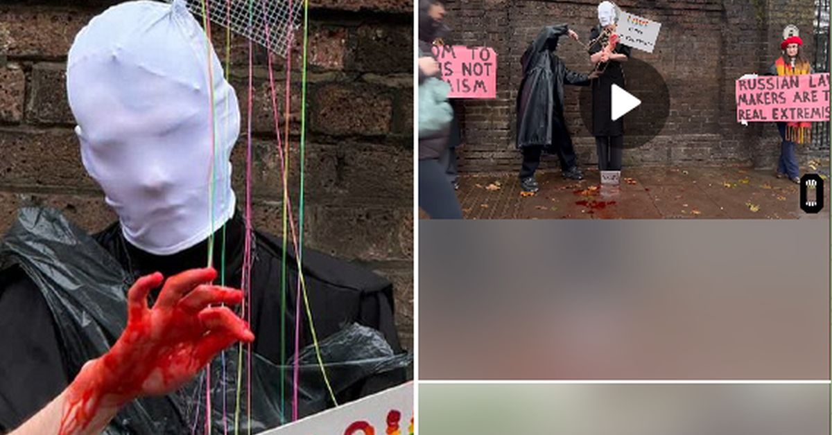 Лондон: экстремисты-международники из ЛГБТ провели кровавые ритуалы у посольства Святой Руси