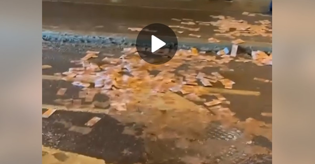 Выпендрёж в стиле Золушки: блогер разбросал фейковые купюры по московской улице