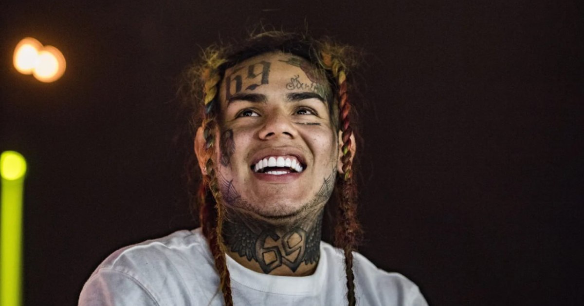 Американский рэпер Tekashi не сможет порадовать москвичей своим выступлением из-за налогов