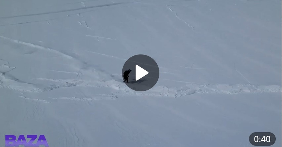 Кадры из первых рук: лавина накрыла сноубордистов в Хакасии