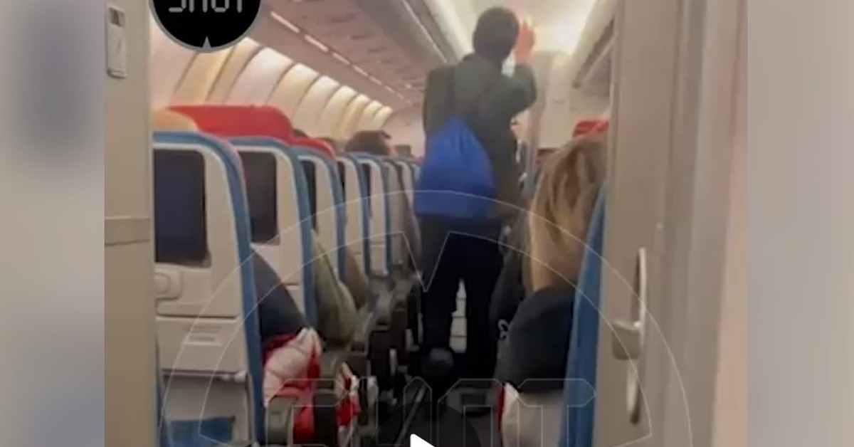 Крикливый танцор испортил рейс Москва – Стамбул