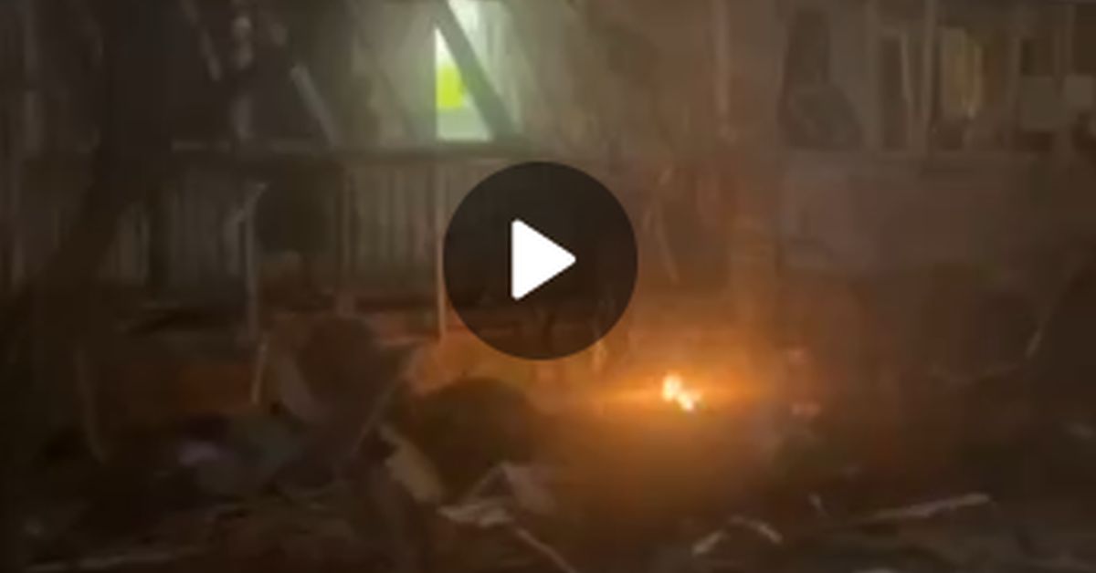 Жилой дом пострадал в результате взрыва БПЛА в Петербурге