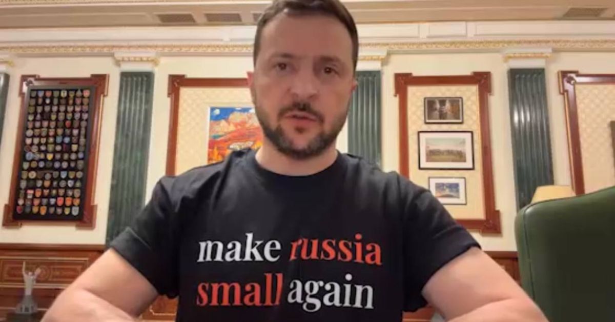 Зеленский выступил в футболке  «Make Russia small again». Взрывы в Киеве. Хроника экс-братской СВО за 24.10.2024