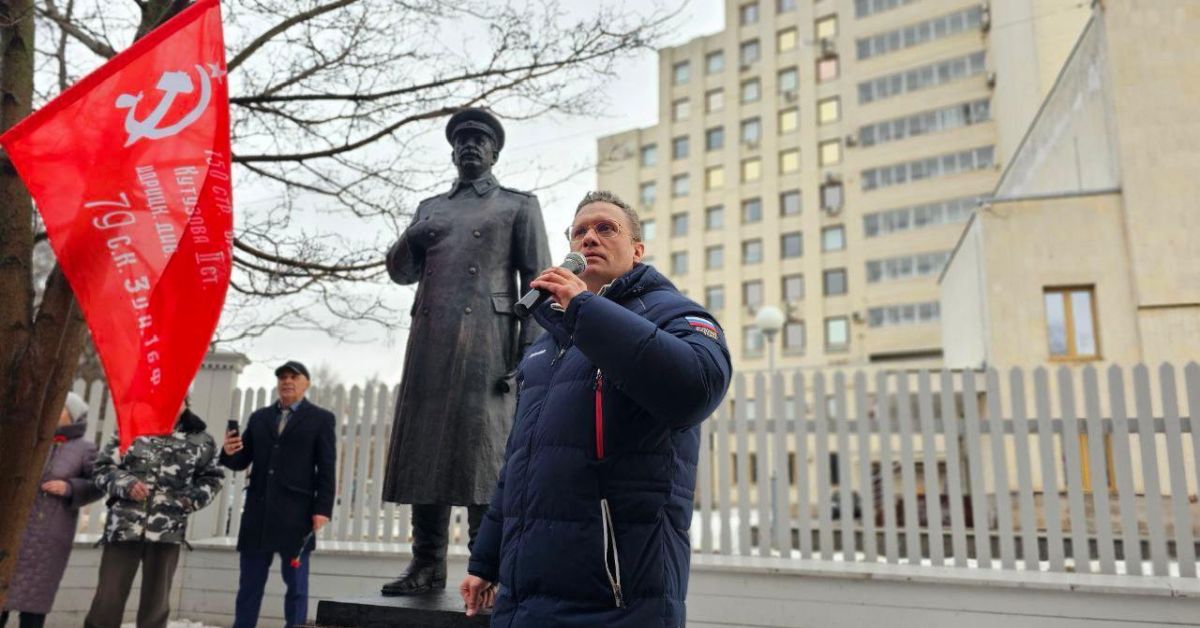 В Вологде открыли памятник предыдущему великому вождю, Иосифу Сталину