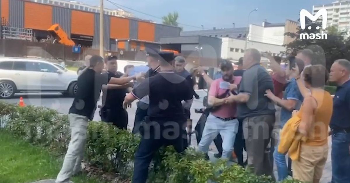 Жильцы московского ЖК объявили войну управляющей компании