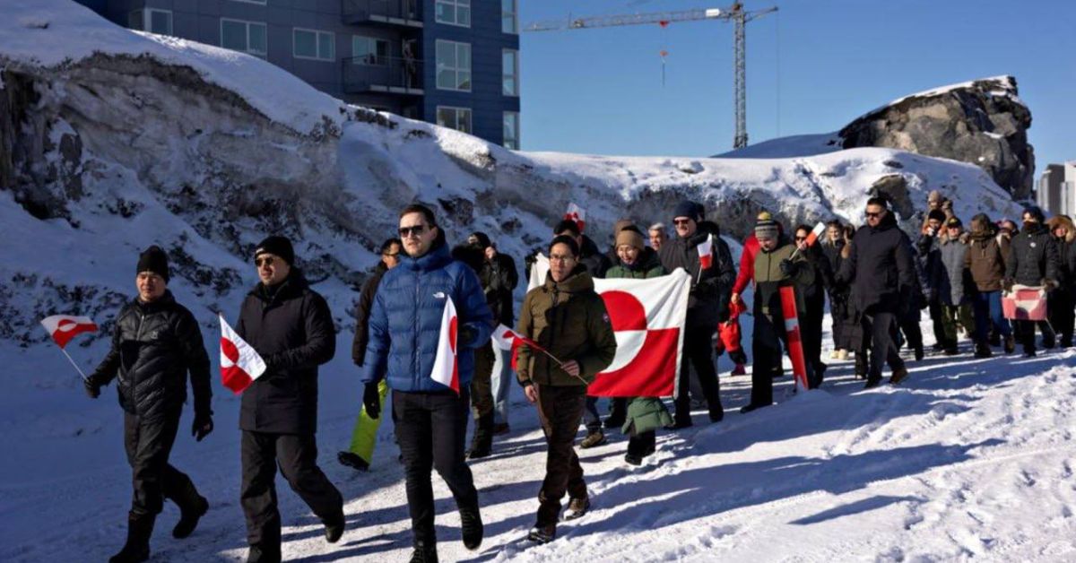 Гренландцы протестуют против намерений Трампа присебякать остров