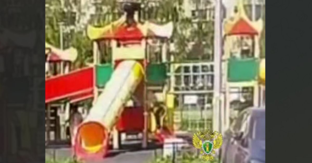 Видеофакт из СПб: пацан падает с детской горки. Итог: реанимация