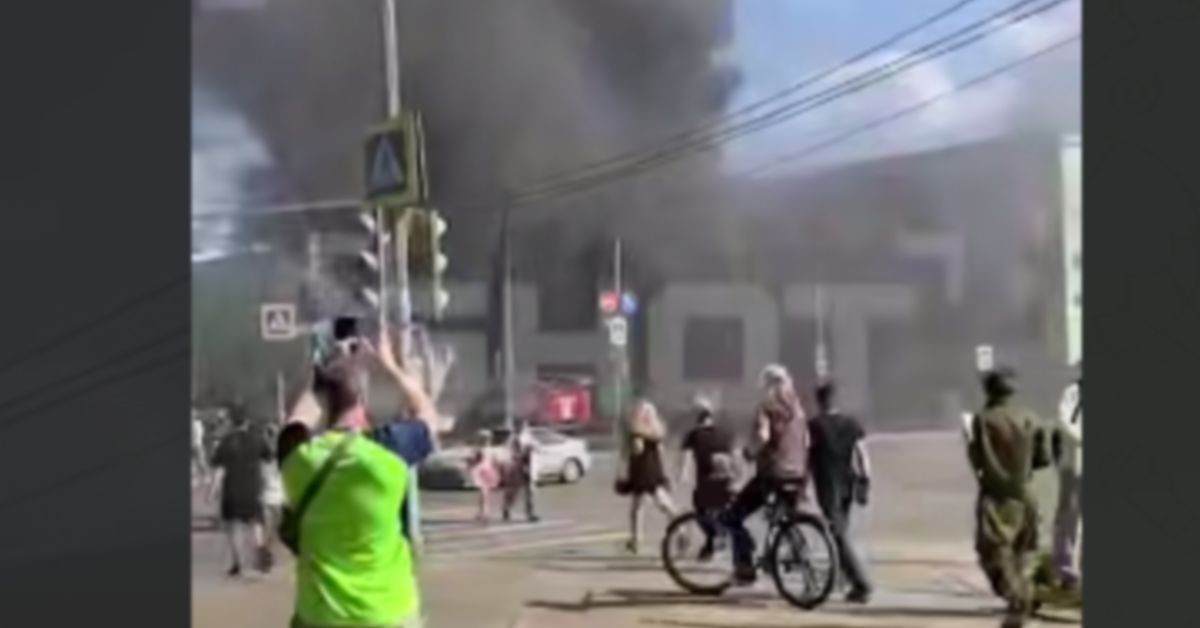Паника в подмосковном Королёве: горит «Пионер»