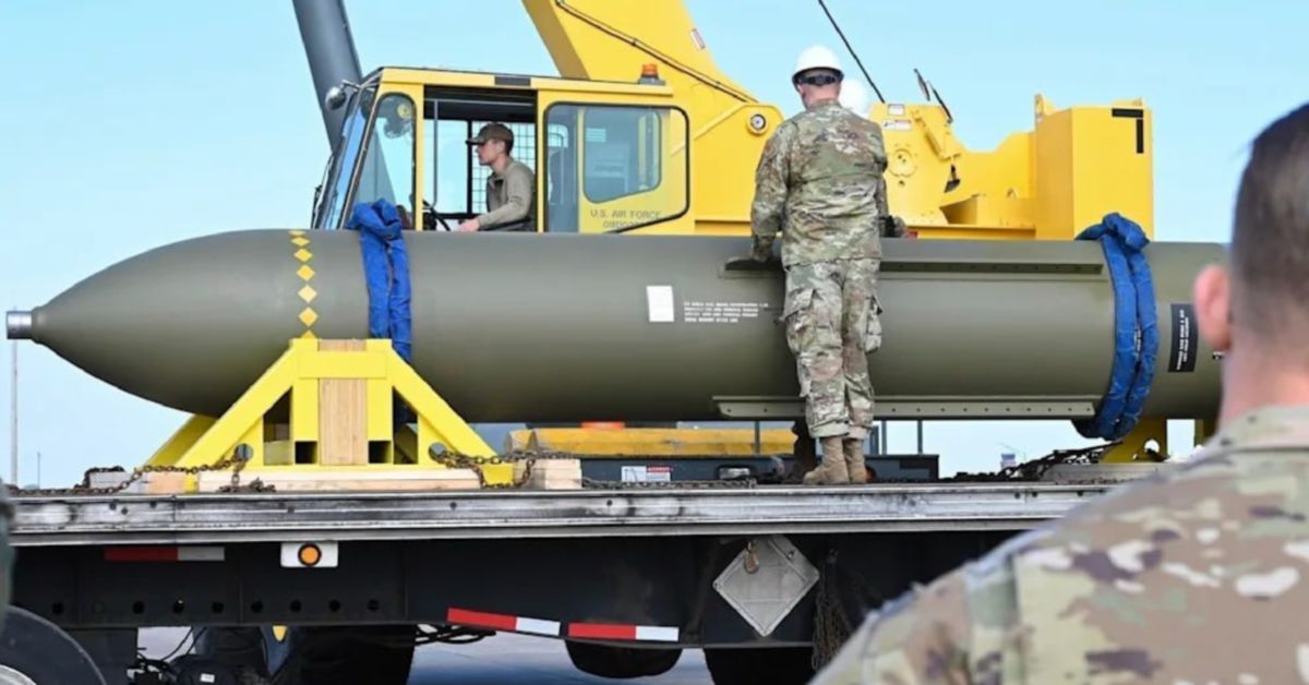Трамп то ли вступает в израильско-иранскую СВО, то ли не вступает. Налеты и прилеты, сигналы о переговорах. 19.06.25