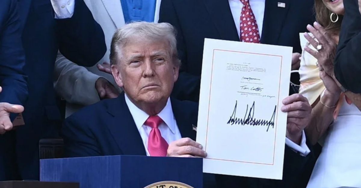 Трампамерика: «Большой красивый закон» подписан, президент рассылает письма, Маск дерзит...