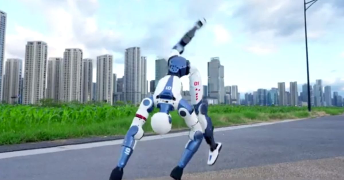 Китайская компания выбросила на рынок робота-гуманоида по демпинговой цене (всего  $5 900)