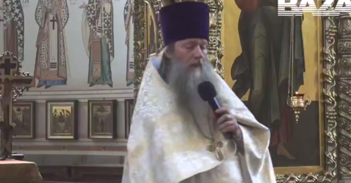 Видеофакт: московский батюшка заверяет прихожан, что колокольный звон глушит вражеские беспилотники