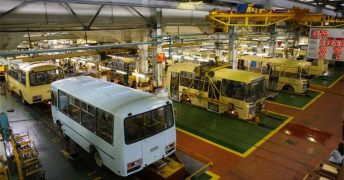 «ПАЗик» приехал: конвейер завода остановлен