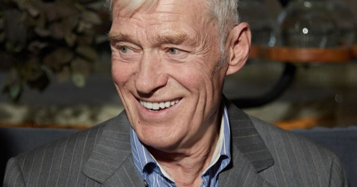 Актёру Борису Щербакову надоело лежать в больнице. Уехал домой, с новым тазобедренным суставом