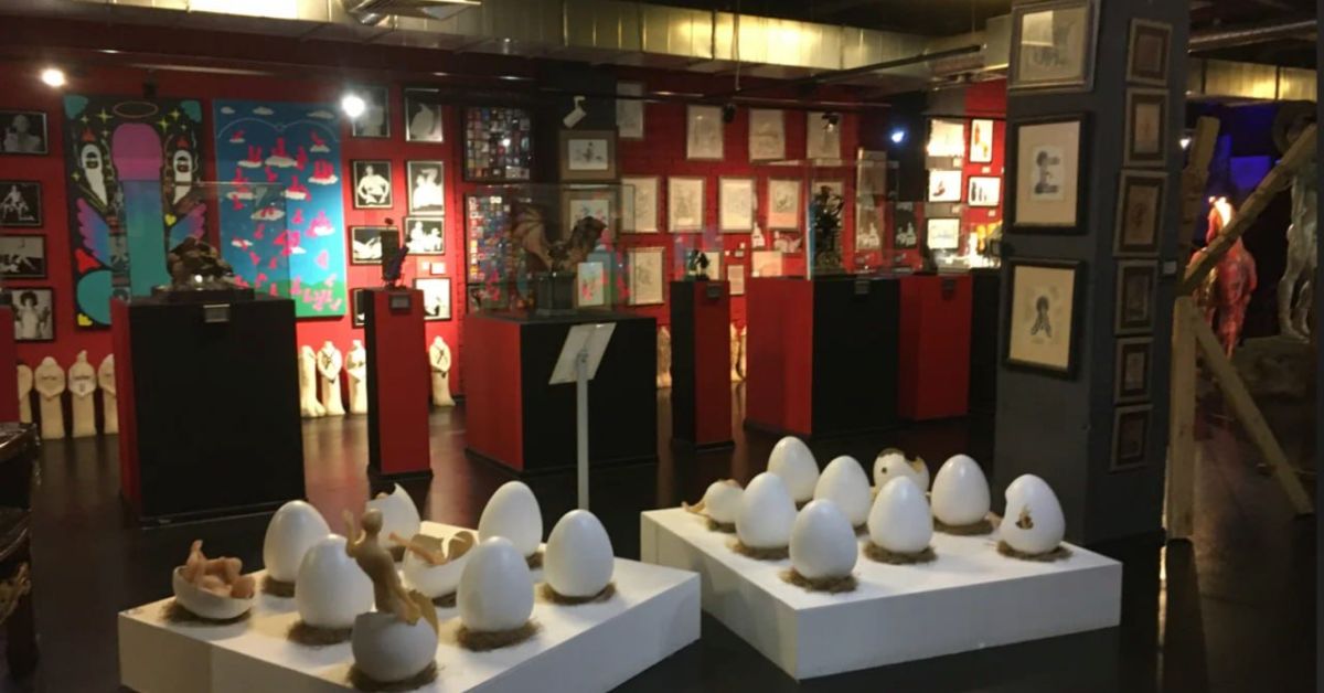 Православные активисты атакуют Музей эротики в Москве