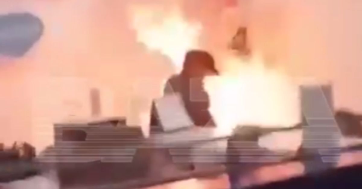 Видеофакт: попытка самосожжения пассажира в аэропорту Алматы