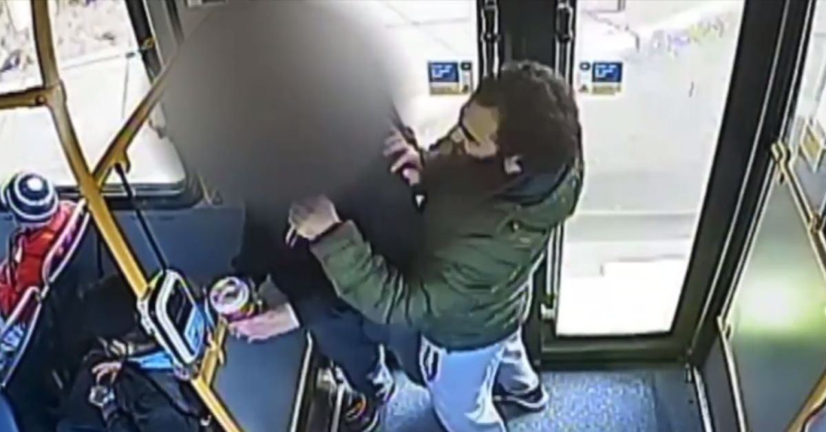 Канада: исламский радикал режет горло пассажиру автобуса