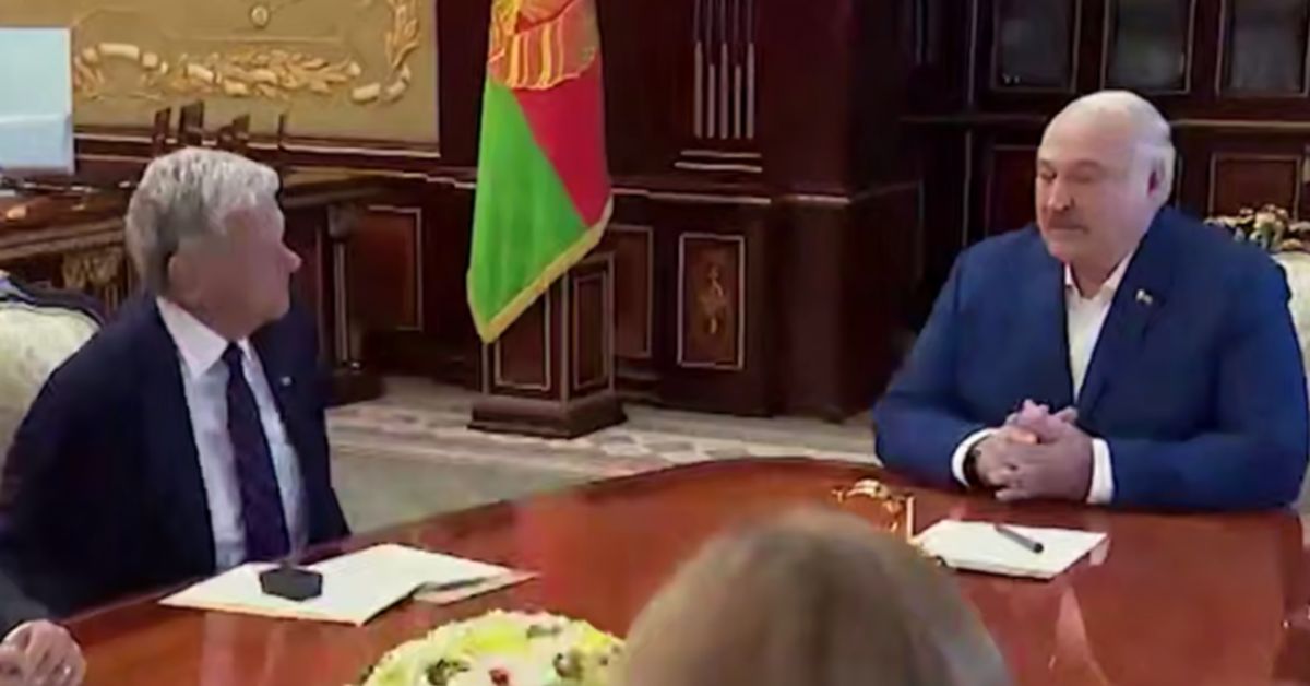 Лукашенко освободил 52 белорусских политзэка (не за просто так)