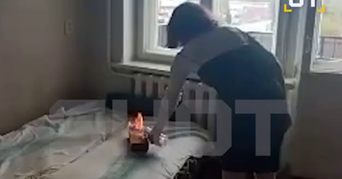 Ой, что это?! Поджог девицей собственной квартиры под видеозапись (Татарстан)