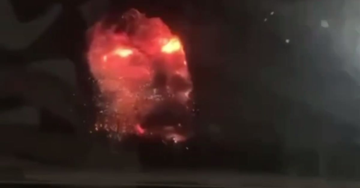 Взрывы на заводе в челябинском Копейске, есть жертвы. Власти отрицают связь с СВО