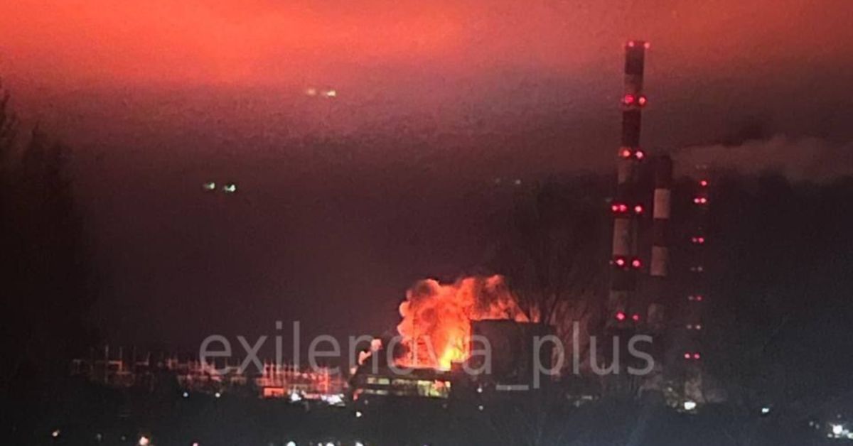 Взрывы в Волгограде, Костроме, Днепропетровщине... Патриоты Кремля просят продуктовые карточки. СВО гремит под разговоры о ядерке — 06.11.25