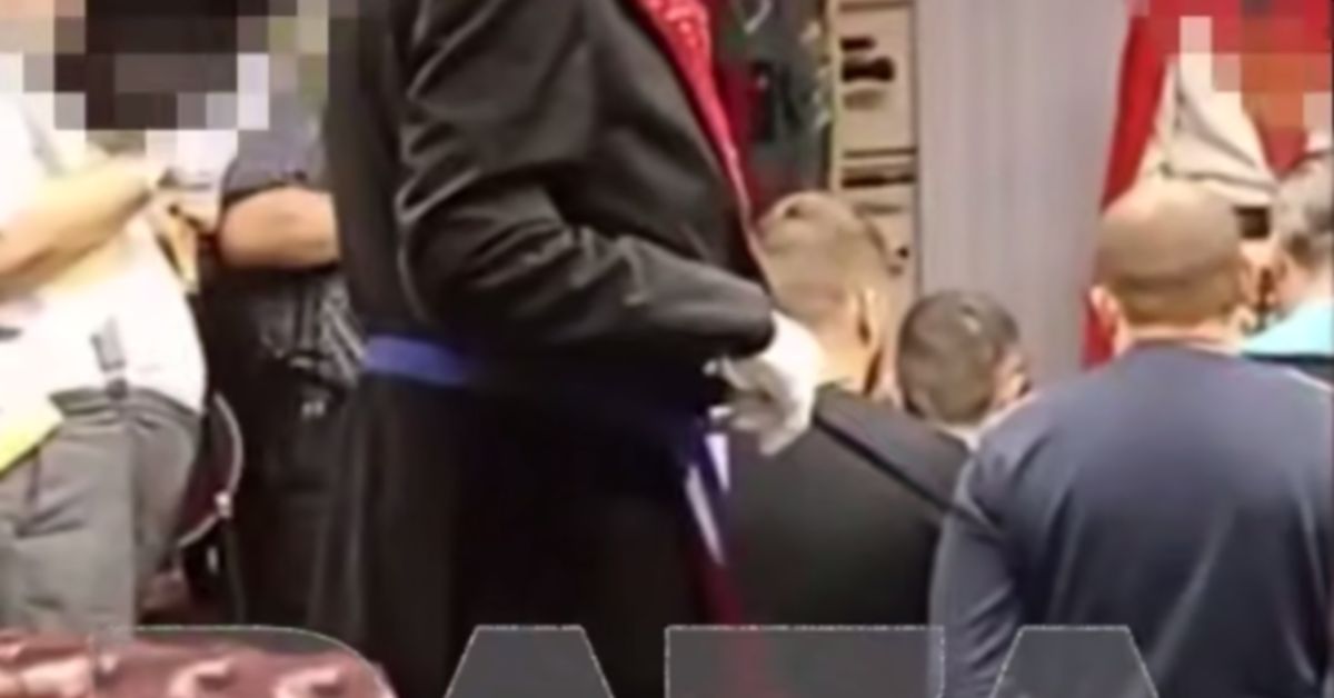 Ой, что это?! Петербуржец вступает в масоны, закладывая им свою душу