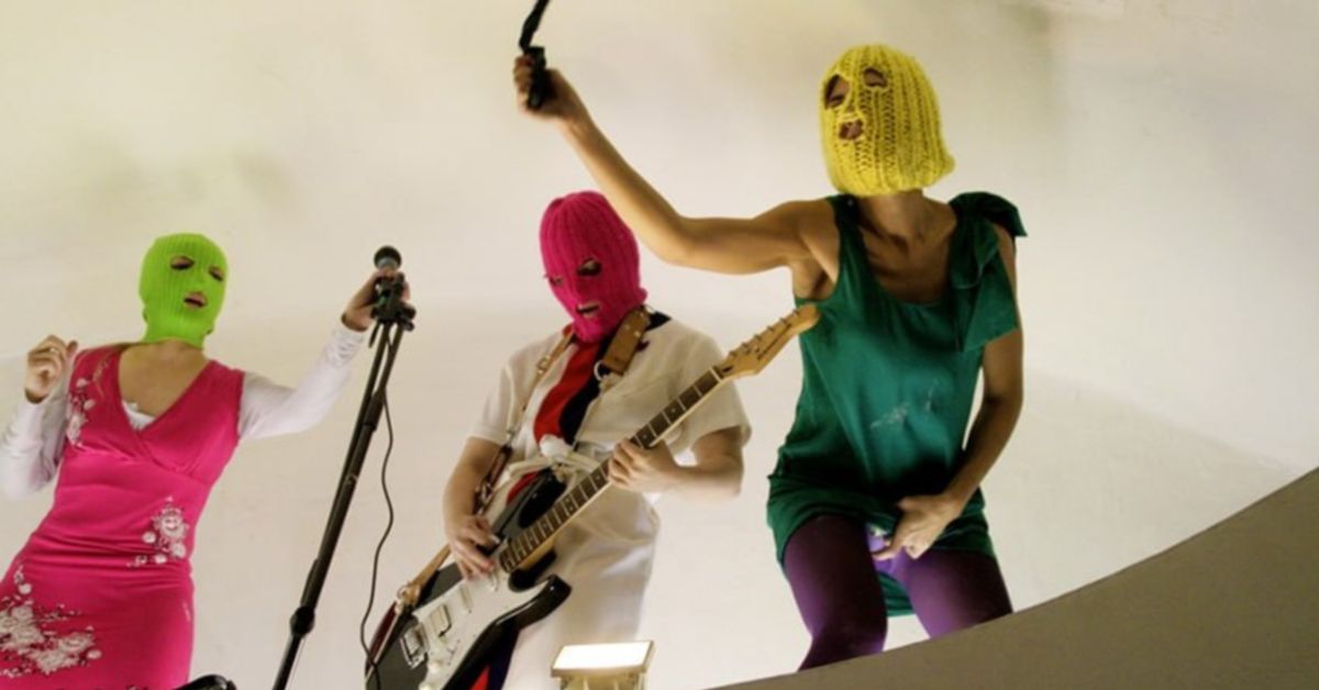 Теперь Pussy Riot — еще и «экстремистская организация» 