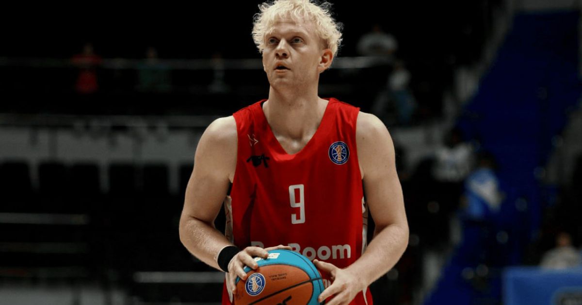 Подозреваемый в кибермошенничестве баскетболист Даниил Касаткин возвращен в Россию