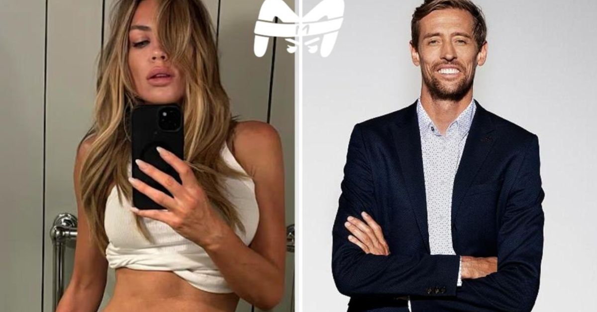 Британская модель Эбби Клэнси чуть не умерла из-за маникюра