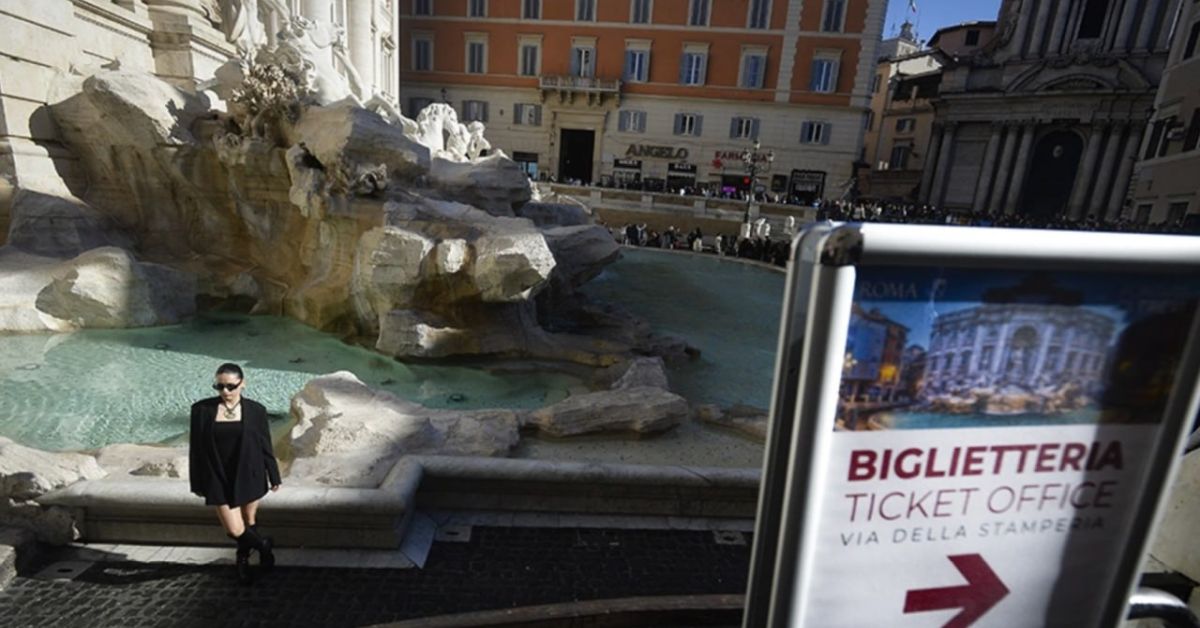 Рим: право бросить монетку в фонтан Треви теперь стоит денег — €2,4