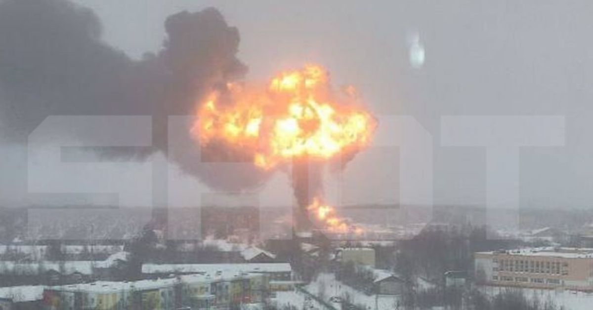 Где это опять рвануло? Да под Сургутом, бензин...