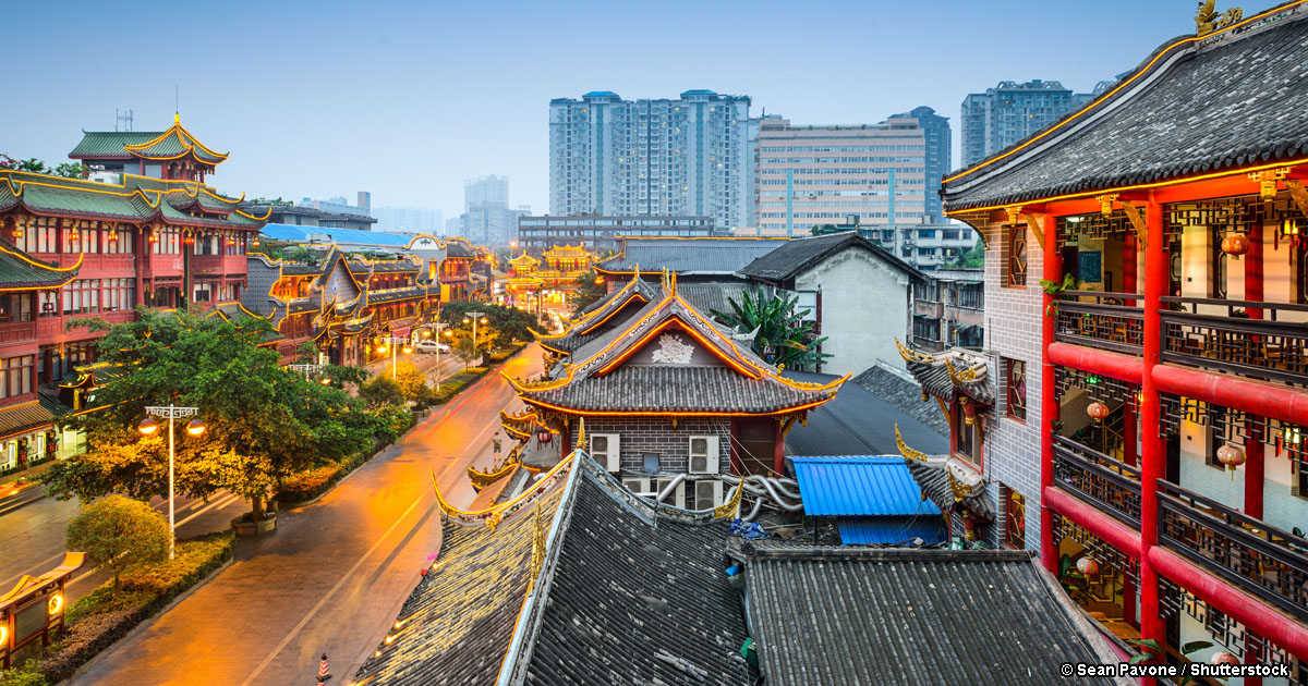 Досмотр российских туристов при въезде в Китай стал строже