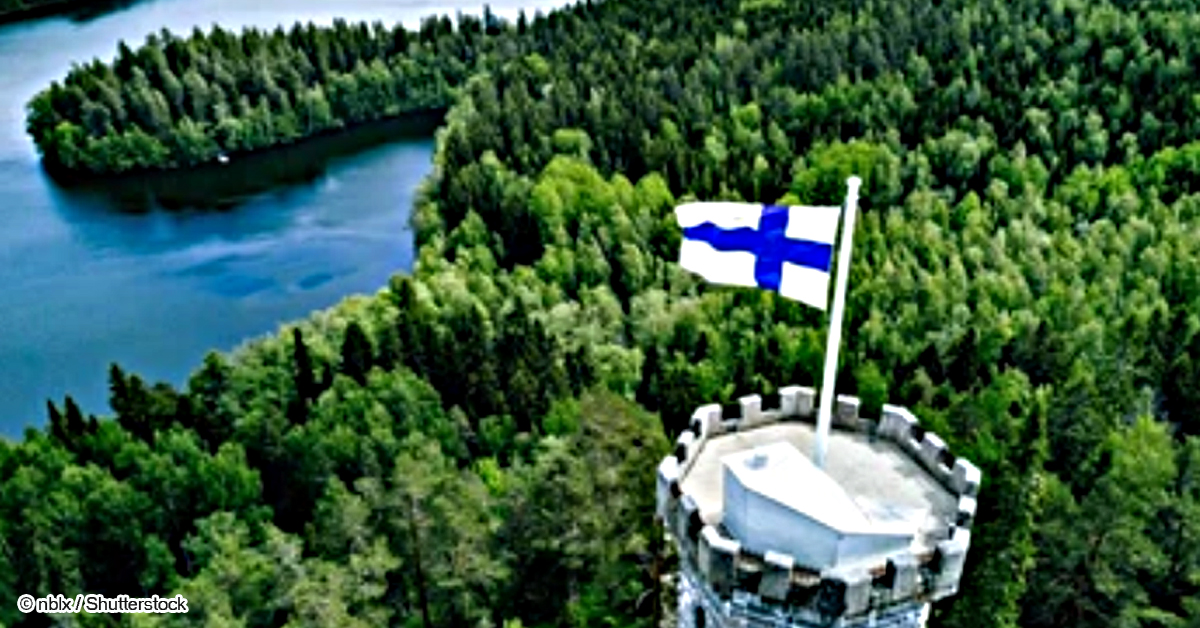 Финляндия последовательно прикрывает КПП на границе с Россией